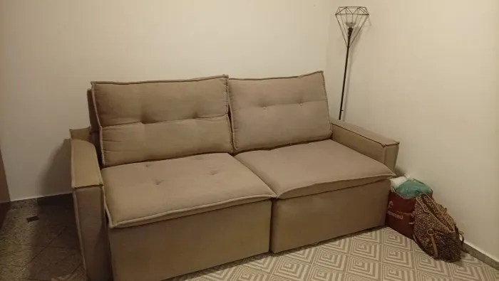Sofá retrátil confortável aceita proposta