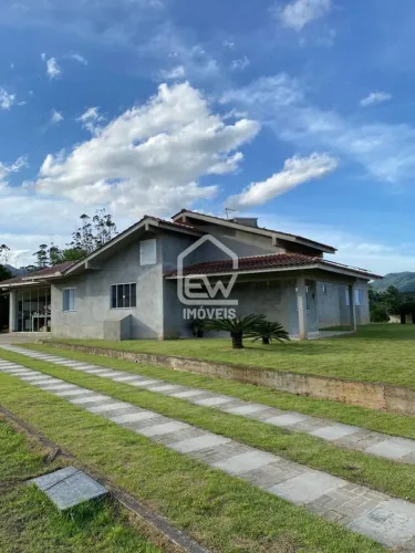 Casa com 210m² em Massaranduba, SC