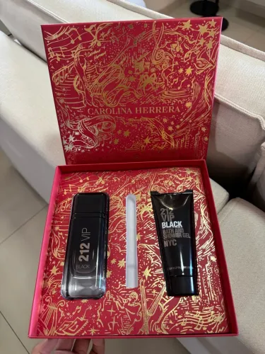 Perfume 212 Black 200ML + Hidratante 
