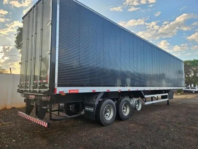 Carreta Furgão Truckvan 15,5m 2026 3 Eixos Ls