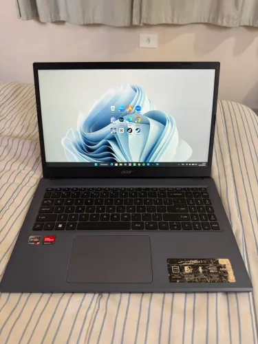 Notebook Acer Aspire 3 Touchscreen | Ryzen 5 7520U | 8GB RAM LPDDR5 | SSD 512GB - USADO