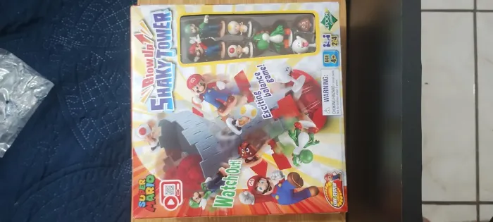 Jogo torre super Mario na caixa + princesa de brinde