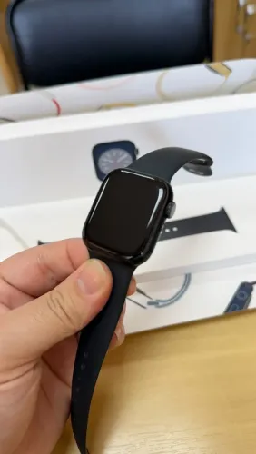 Apple Watch Series 8 41mm Cor: Midnight 82% Caixa original + cabo original Apple