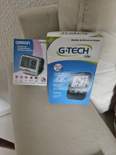 Vendo Medidor de Pressão OMRON e Medidor de Glicose GTECH! R$ 60,00. Tel: *.
