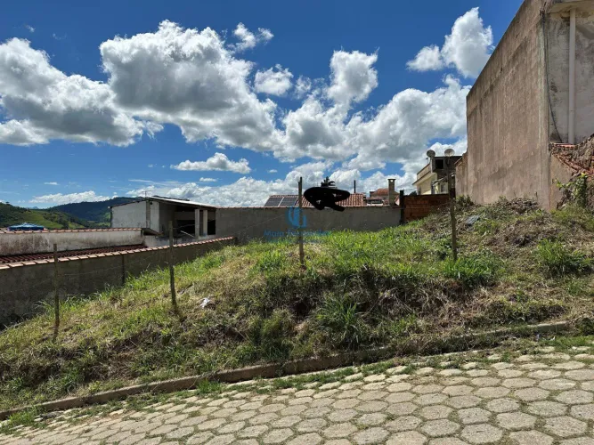 Terreno à venda em São Lourenço, Canaã - Ótima oportunidade! REF: T124