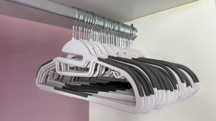 Cabides branco, argola em forma de S 