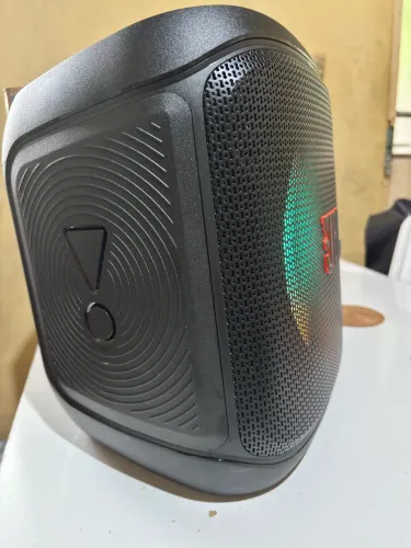 JBL Partyboox essential 2