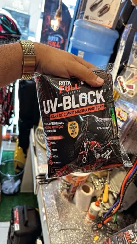 Capa protetora para moto impermeavel cor preta