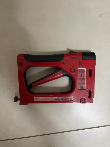 Grampeador manual para quadros