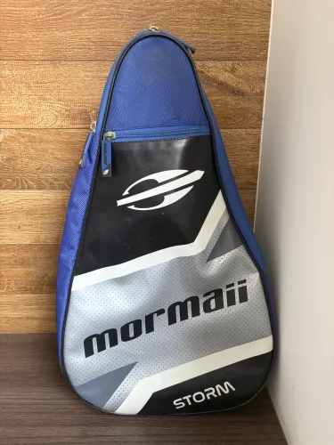 Vendo mochila usada de beach tênis da Mormaii