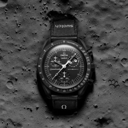 Relógio Swatch X Omega Moonswatch Moonphase Snoopy Preto