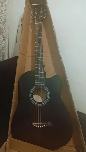 Vende-se violão para iniciantes novo 