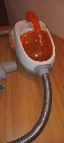 Aspirador de pó Eletrolux semi novo 90.00reais
