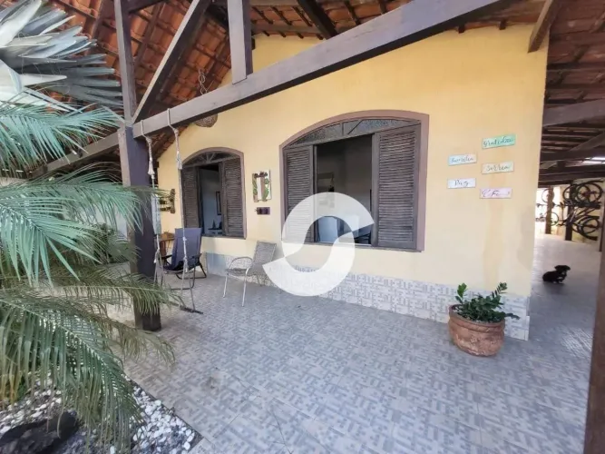 Casa com 4 dormitórios à venda, 335 m² por R$ 990.000,00 - Piratininga - Niterói/RJ