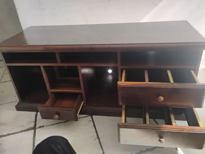 Rack Antigo de Madeira Maciça