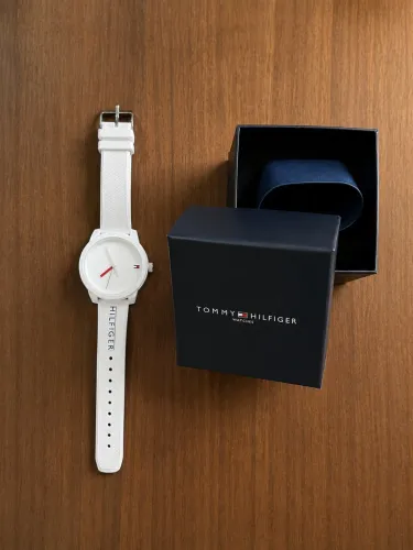 Relógio Tommy Hilfiger Original Branco - Estado de Novo