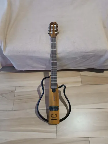 Violão CAIMBÉ VAZADO. Saída MIDI. Cordas Nylon. Aceito CARTÃO