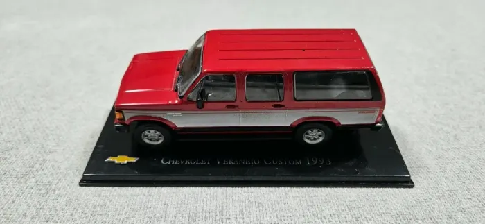 Chevrolet Veraneio Custom - 1993 - Miniatura Chevrolet Collection Salvat