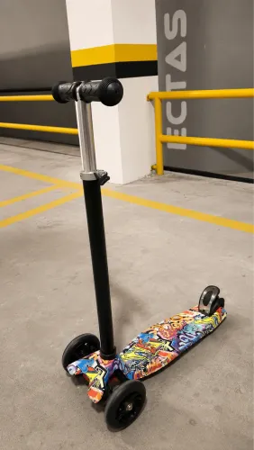 Patinete Flash Radical Com Luz Rodas