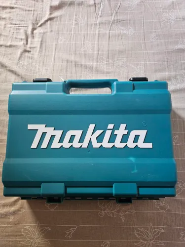 Martelete Makita 800w LACRADA SEM USO !! $$$$