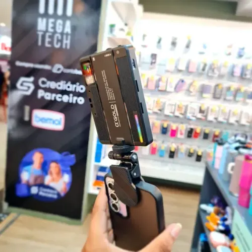 Luz Led A'Gold PortátilAjuste de temperatura até 9000k  -Luzes em RGB  -Saturação de cores