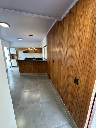 Alugo Exelente Casa próximo ao plano