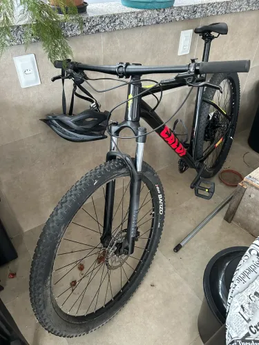 Vende-se bike Caloi praticamente nova