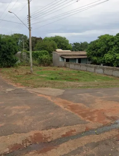 Terreno de esquina em Paulicéia/SP ótima localização.