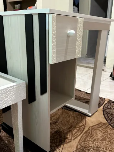Mesa birô conjunto com banquinho ou mesinha pra cafe
