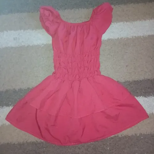 conjunto com 4 vestidos e uma sandalinha