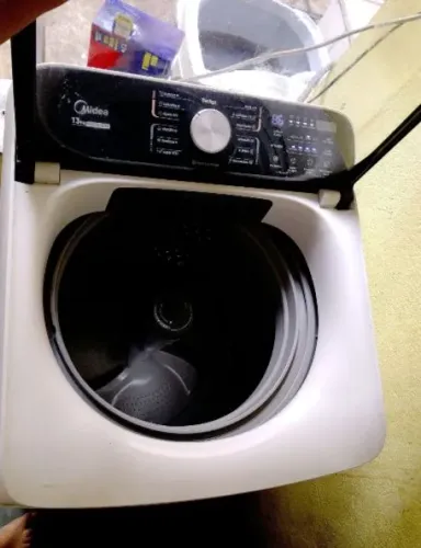Máquina usada pouco tempo em bom estado