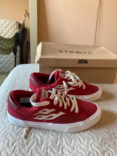 Straye Flame Suede