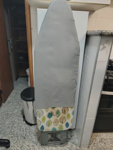 Vendo tábua de passar roupa