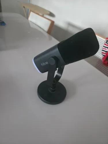 AM8 Dynamic Microphone Fifine + Suporte