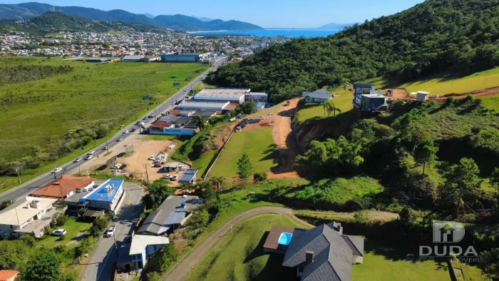 Terreno com vista privilegiada em Garopaba
