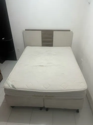 Cama de casal Queen limpíssima com entrega no local
