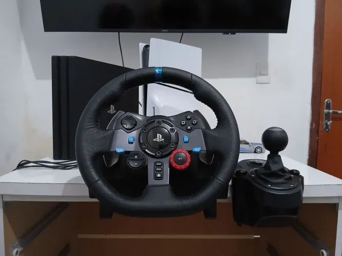Volante Logitech G29 Com a câmbio, Na Caixa