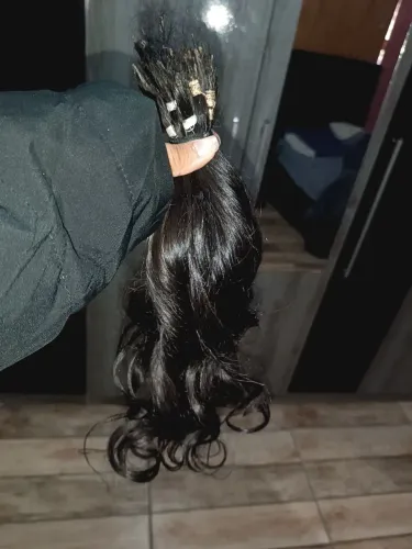 O produto possui 200g e tem 45 cm, pronto para aplicar, usado apenas por 1 mês.
