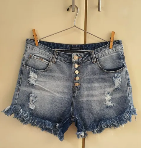 Short jeans