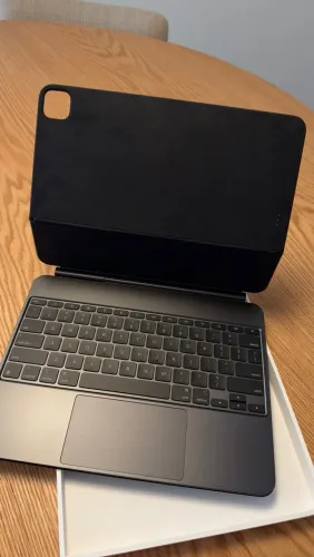 Apple Magic Keyboard Ipad Pro 13? M4 M5