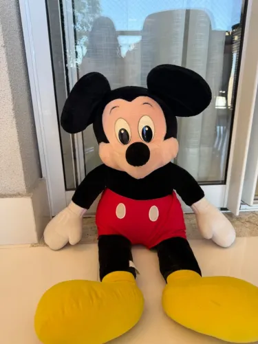 Mickey de pelúcia grande 