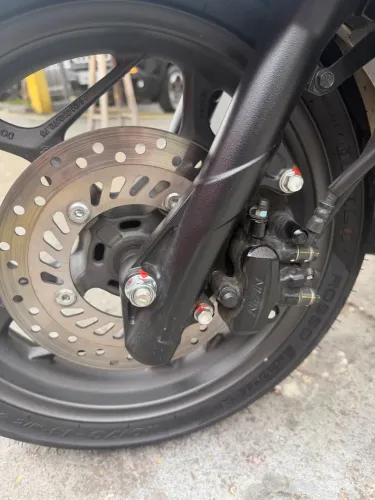 Moto nova , pouco uso , estado de zero