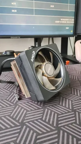 Air Cooler AMD Wraith Prism