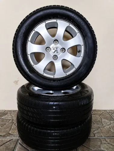 Rodas aro 15 com pneus