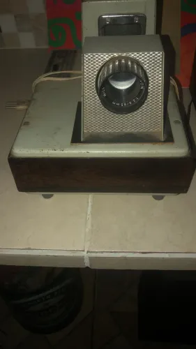 Reprojetor de slide antigo