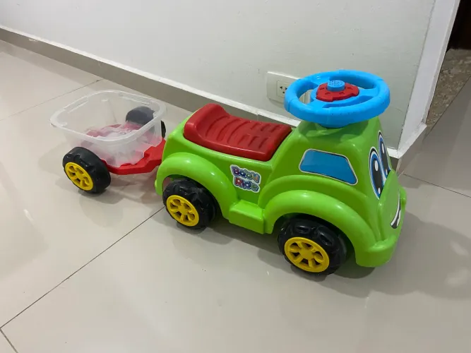 carrinho andador infantil Maral Baby Ride com trailer