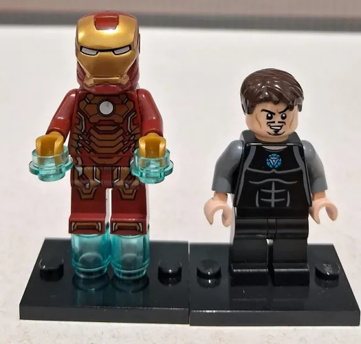 LOTE LEGO Iron Man Mark 42 Armor (Plain White Head) + Tony Stark Value