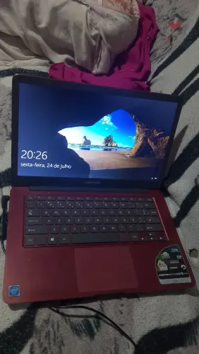 Notebook Win 3 positivo funcionando perfeitamente na tomada carregador com problema