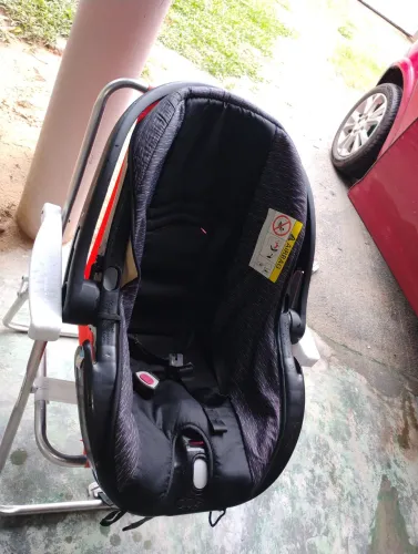 Bebê conforto semi novo