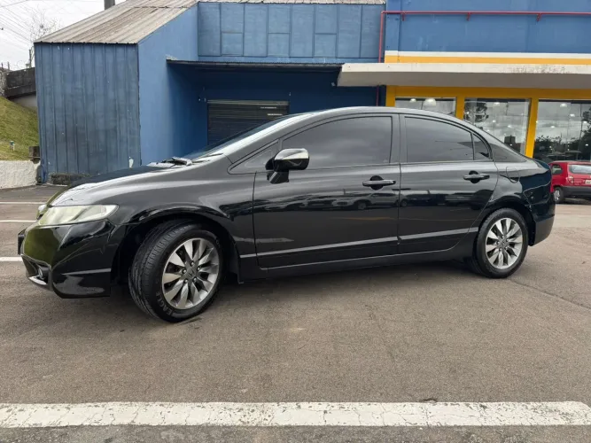 Honda Civic Sed. Lxl/lxl SE 1.8 Flex 16V Mec. 2011